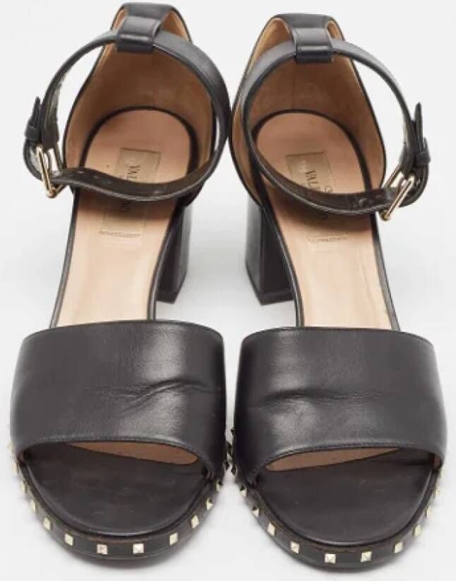 Valentino Vintage Pre-owned Leather sandals Black Dames