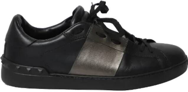 Valentino Vintage Pre-owned Leather sneakers Black Heren