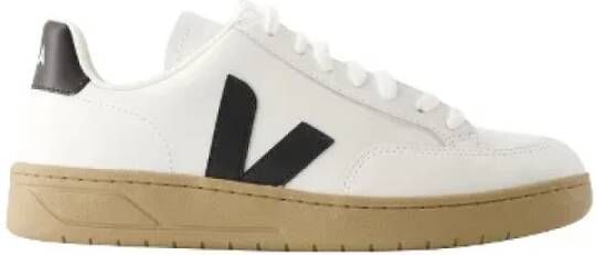 Veja Leather sneakers White Heren