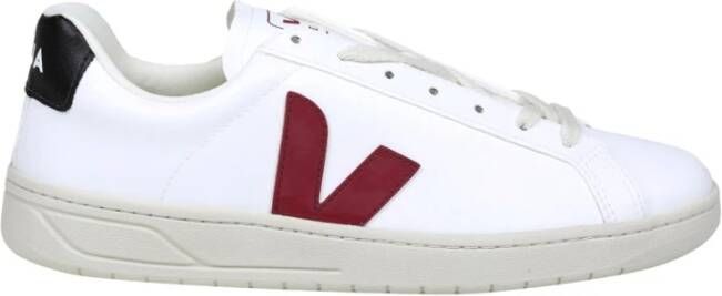 Veja Witte Sneakers met Rode V en Marineblauwe Hiel White