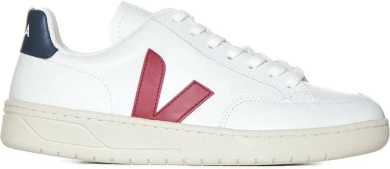 Veja Wit Rood Marineblauw Reliëf Logo Sneakers White Dames