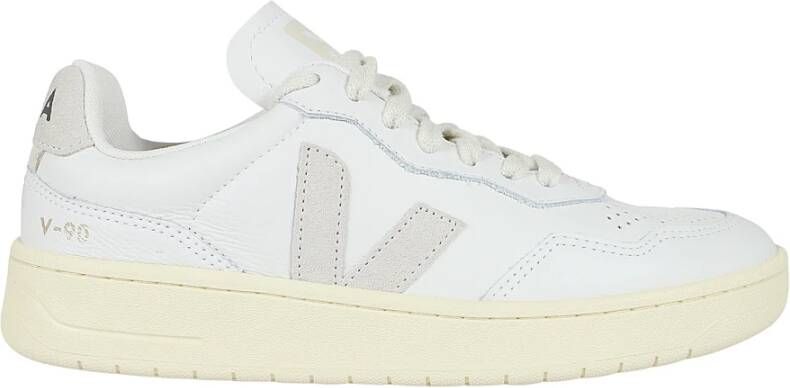 Veja Witte Leren Geperforeerde Sneakers White Dames