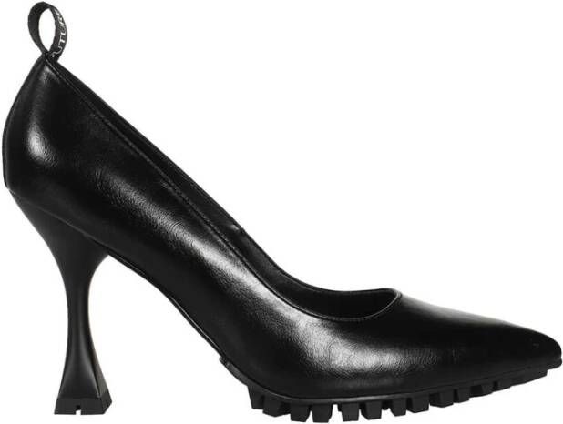 Versace Jeans Couture Puntige pumps met gevormde hak Black Dames