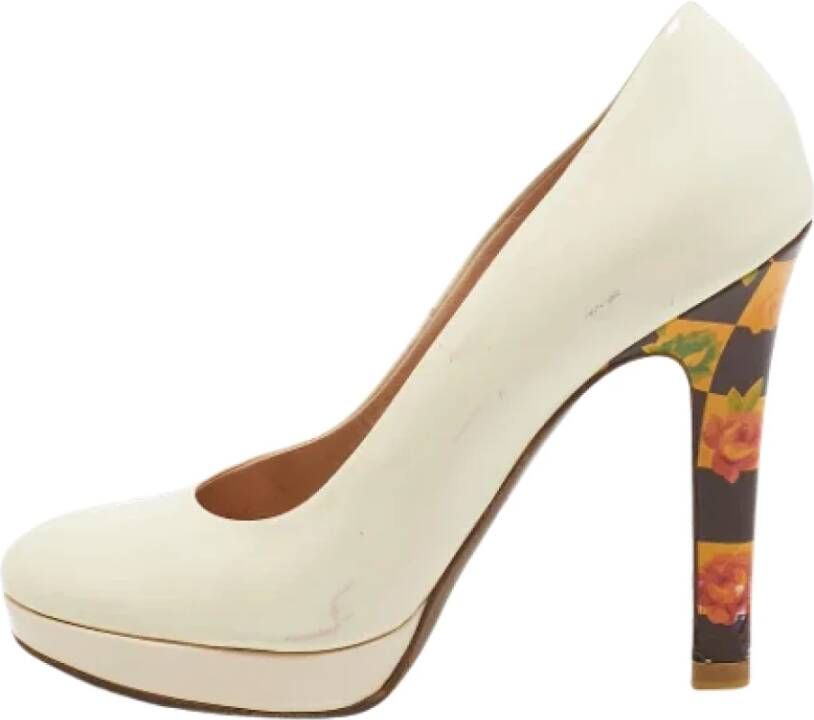 Versace Pre-owned Leather heels Beige Dames