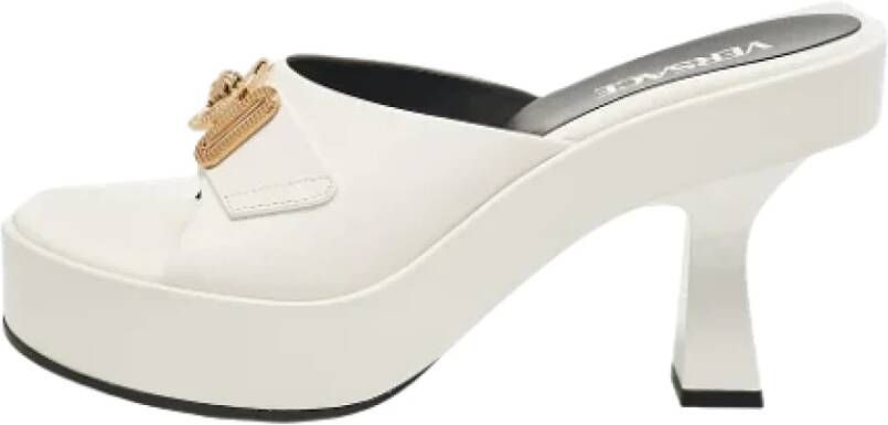 Versace Pre-owned Leather sandals White Dames