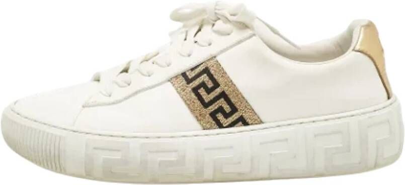 Versace Pre-owned Leather sneakers White Dames