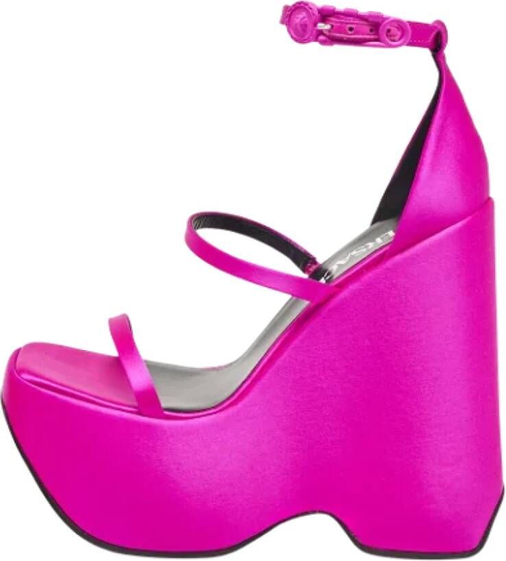 Versace Pre-owned Satin sandals Pink Dames