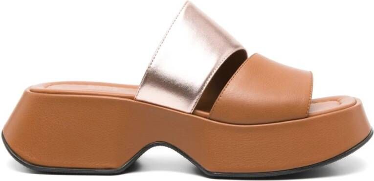 Vic Matié Bruine Leren Sandalen met Uitsparingen Brown Dames