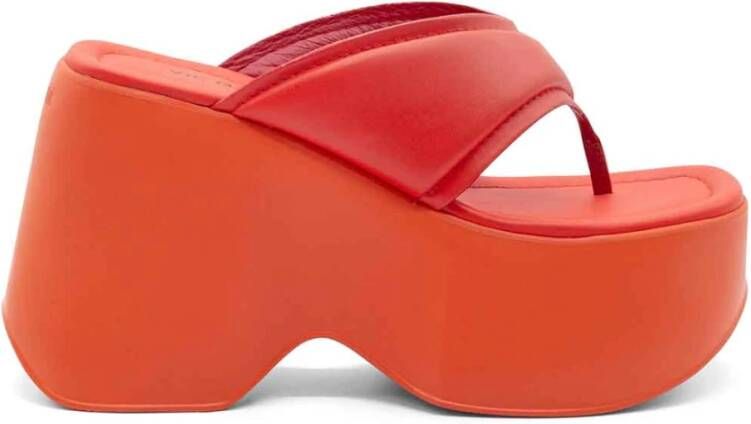 Vic Matié Yoko Flip-Flops gemaakt van zacht koraalkleurig Nappa-kalfsleer Red Dames