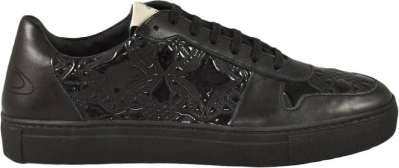 Vivienne Westwood Stijlvolle leren sneakers met rubberen zool Black Dames