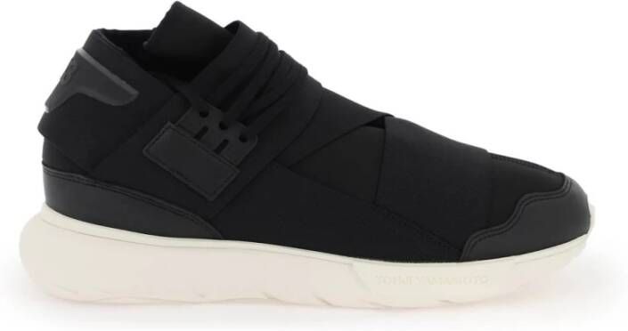 Y-3 Lage Qasa Sneakers met Stretch Mesh en Leren Details Black Heren