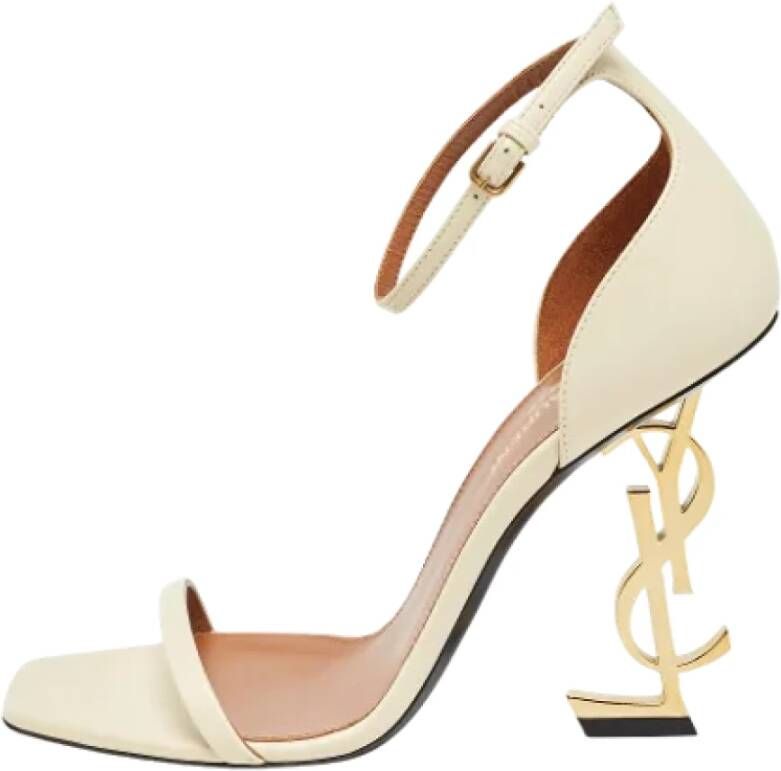 Yves Saint Laurent Vintage Pre-owned Leather sandals Beige Dames