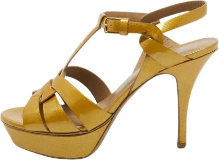 Yves Saint Laurent Vintage Pre-owned Leather sandals Yellow Dames