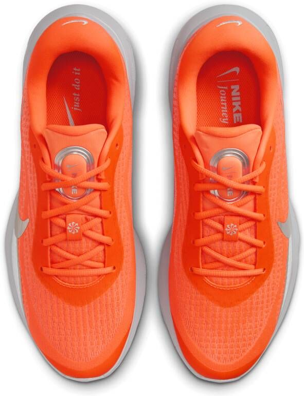 Nike Journey Run PRM hardloopschoenen voor heren (straat) Oranje