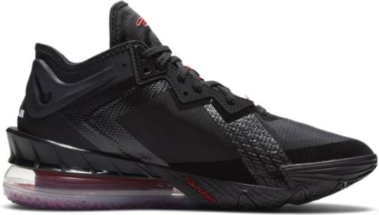 Nike LeBron 18 Low Basketbalschoen Zwart