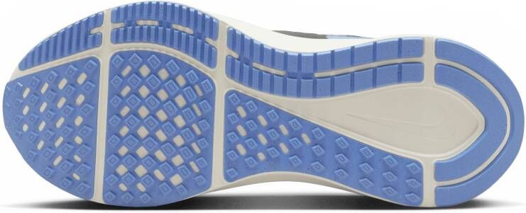 Nike Structure 25 hardloopschoenen voor dames (straat) Wit