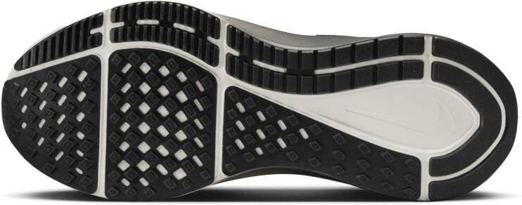 Nike Structure 25 hardloopschoenen voor heren (straat) Wit