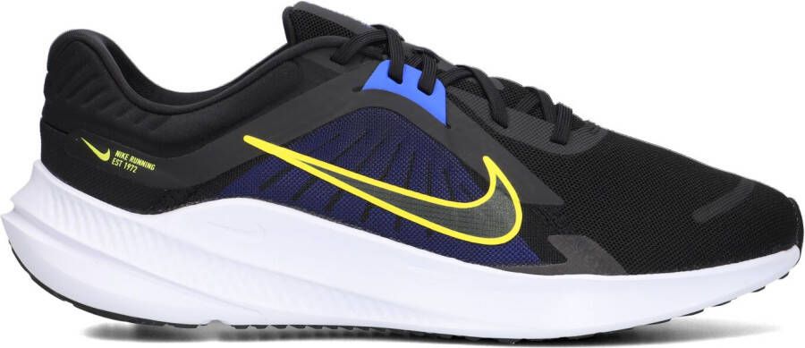 Nike Zwarte Lage Sneakers Quest 5 Heren