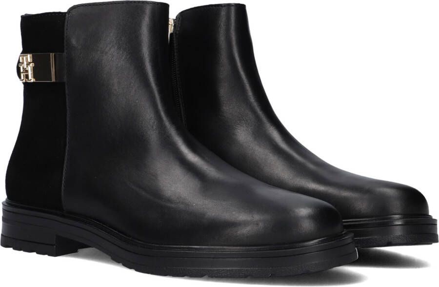 TOMMY HILFIGER Enkelboots Dames Th Logo Chelsea Maat: 38 Materiaal: Leer Kleur: Zwart