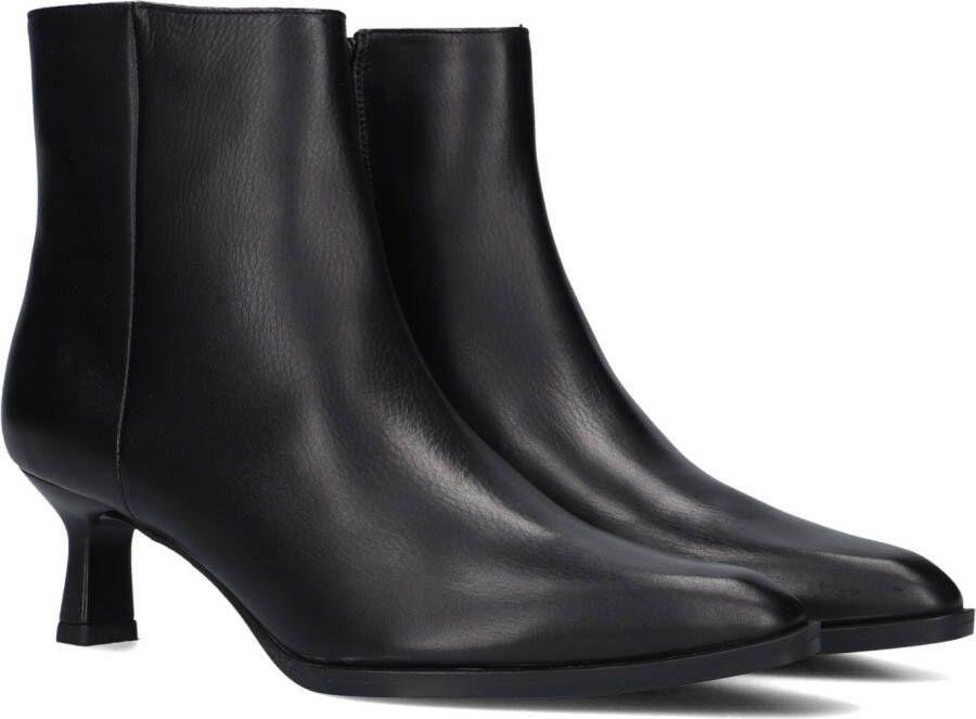 UNISA Enkellaarsjes Dames Lomas Maat: 38 Materiaal: Leer Kleur: Zwart