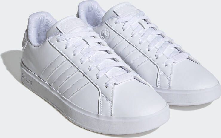 adidas Sportswear Sneakers Design geïnspireerd op de adidas Superstar