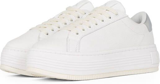 Calvin Klein Plateausneakers BOLD FLATF LOW MIX OHB veterschoenen lage schoen vrijetijdsschoen met hielcontrast