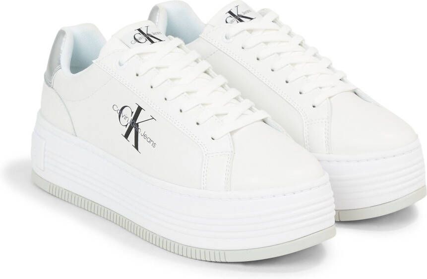 Calvin Klein Plateausneakers BOLD PLATF LOW LACE LTH ML MTL met zijlogo vrijetijdsschoen halve schoen veterschoen