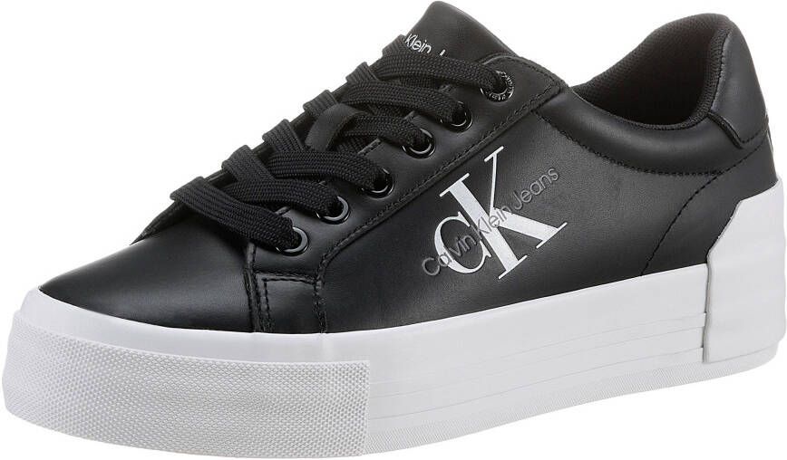 Calvin Klein Plateausneakers VULC FLATFORM BOLD LTH met logoprint opzij