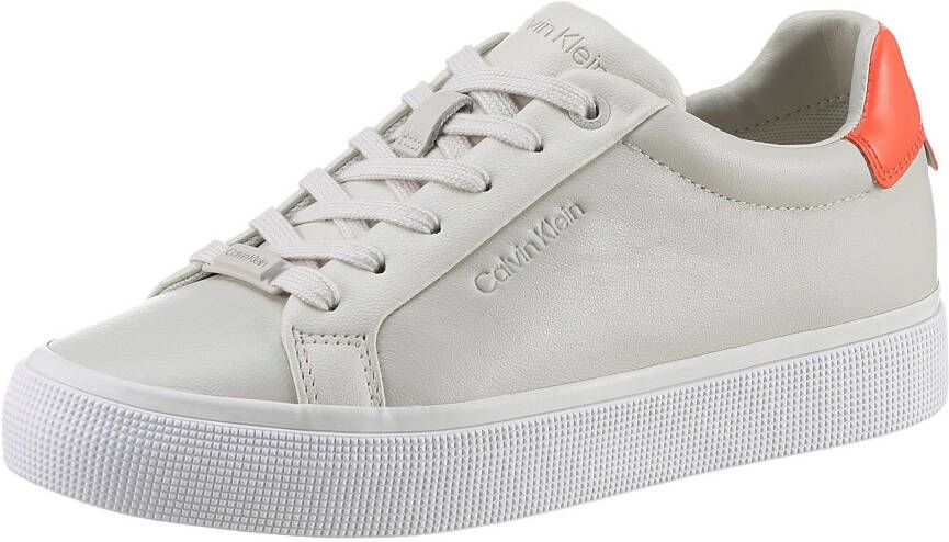 Calvin Klein Plateausneakers VULC LACE UP DIAMOND FOXING met contrastafwerking op de hiel vrijetijdsschoen halfhoge schoen veterschoen