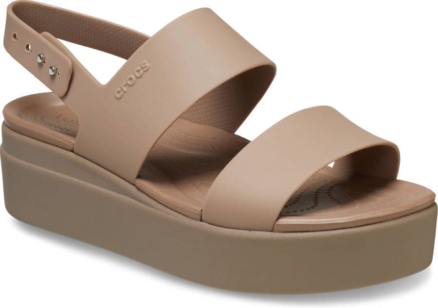 Crocs Sleehaksandaaltjes Brooklyn Low Wedge zomerschoen sandaal keilhak met modieuze plateauzool