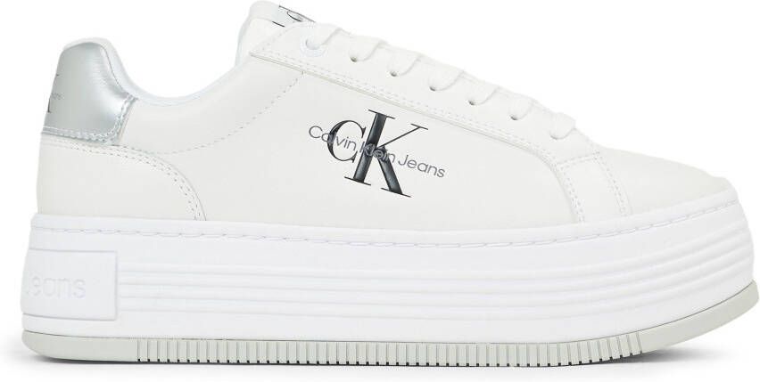 Calvin Klein Plateausneakers BOLD PLATF LOW LACE LTH ML MTL met zijlogo vrijetijdsschoen halve schoen veterschoen