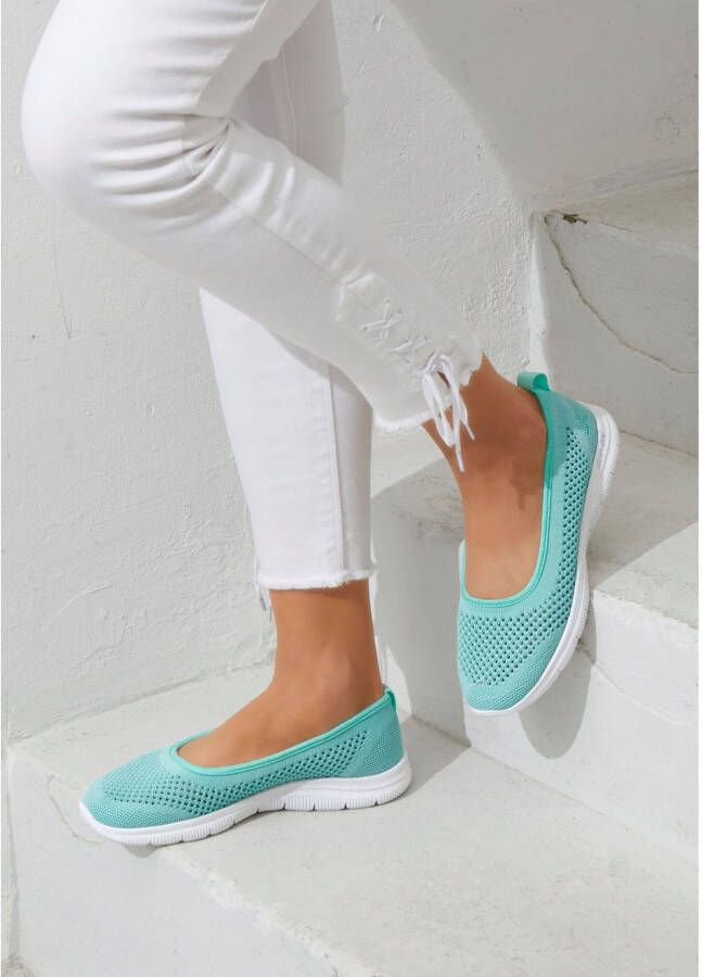 Lascana Sneaker-ballerina s ultralichte slipper slip-on sneaker vrijetijdsschoen vegan