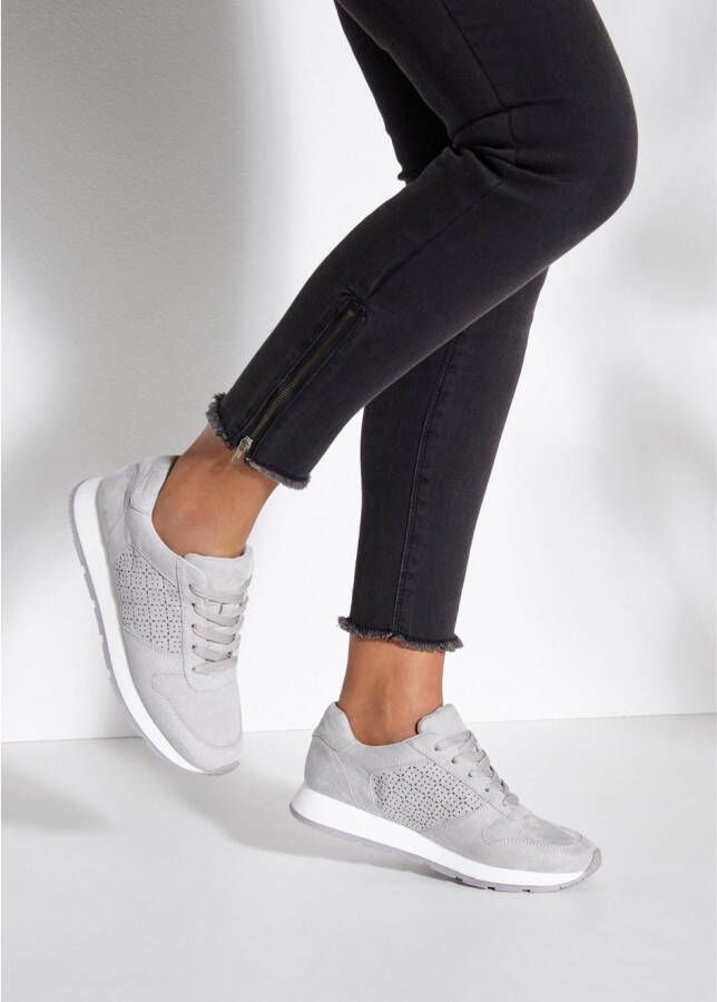 Lascana Sneakers met filigraan cut-outs veterschoen vrijetijdsschoen vegan