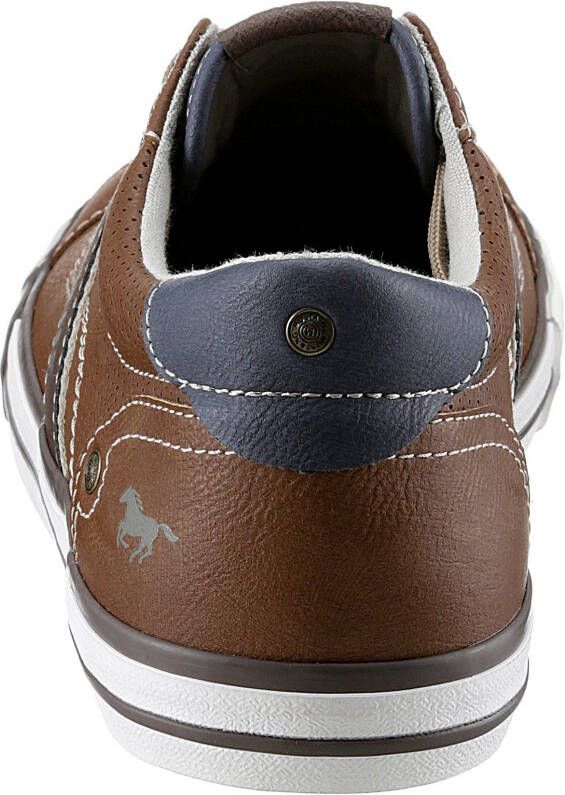 Mustang Shoes Slip-on sneakers met elastiek zonder sluiting