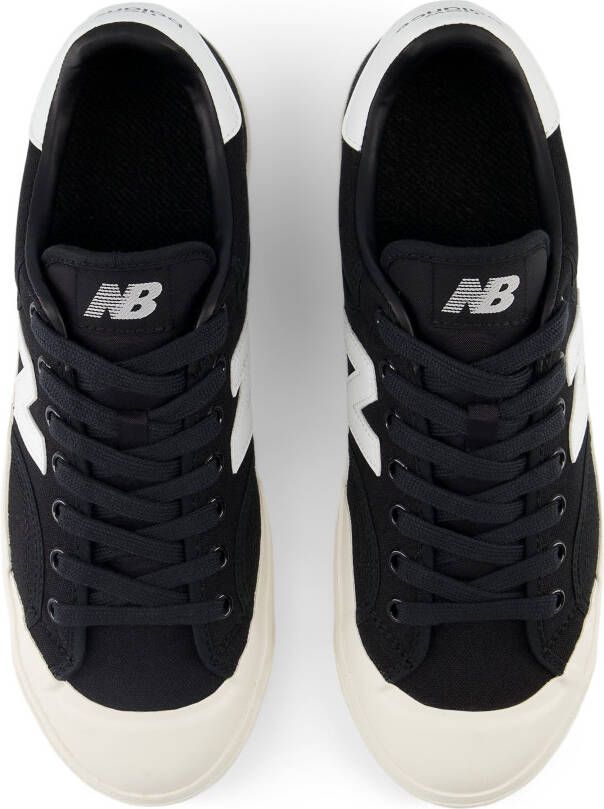 New Balance Sneakers B100