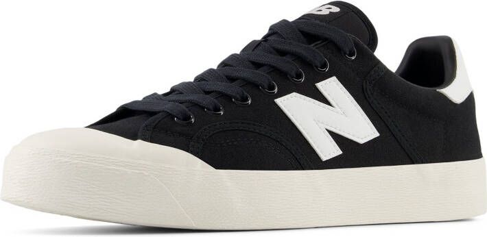 New Balance Sneakers B100