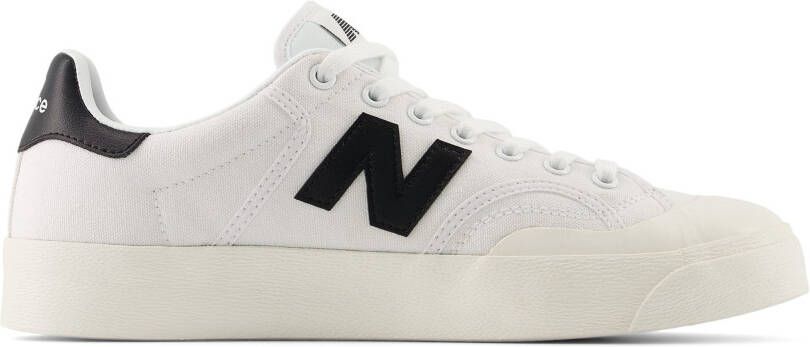 New Balance Sneakers B100