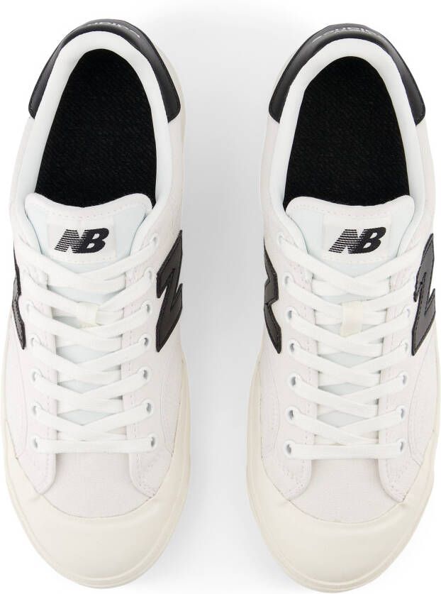 New Balance Sneakers B100