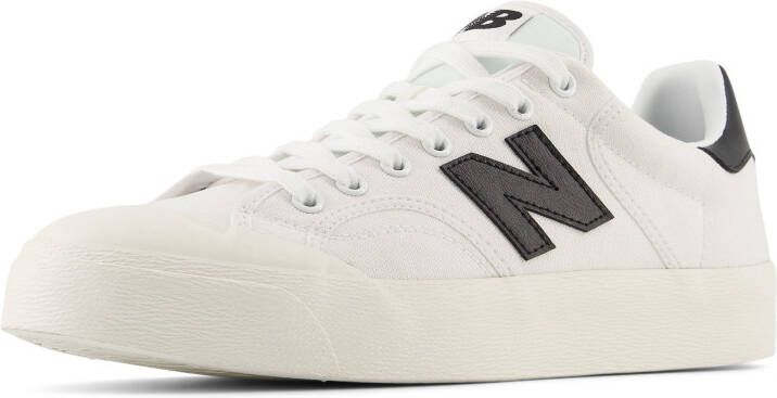 New Balance Sneakers B100