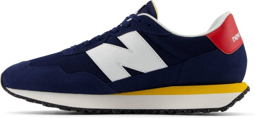 New Balance Sneakers M237