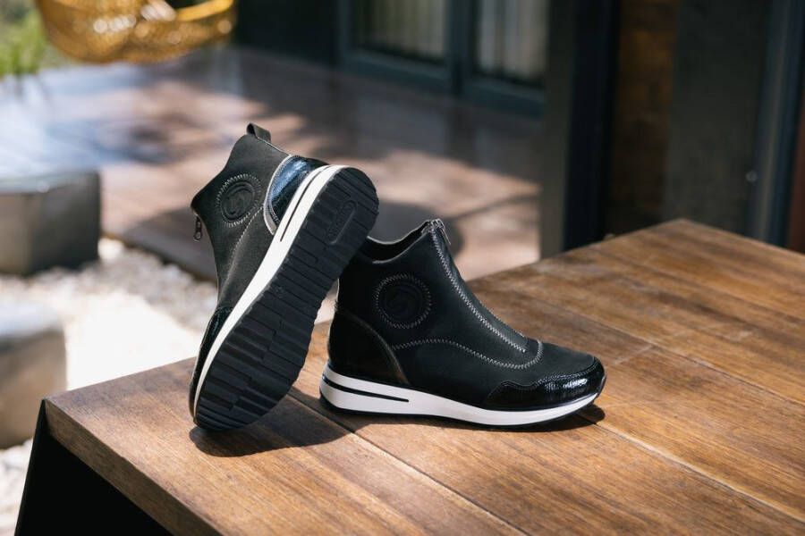 Remonte Slip-on sneakers sleehak laarzen enkellaars met praktische aantrekriem