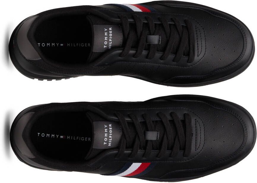 Tommy Hilfiger Plateausneakers TH BASKET CORE LITE vrijetijdsschoen halve schoen veterschoen met gepolsterde schacht