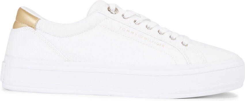 Tommy Hilfiger Plateausneakers ESSENTIAL VULC CANVAS SNEAKER Contrastafwerking in metalliclook vrijetijdsschoen halfschoen veterschoen