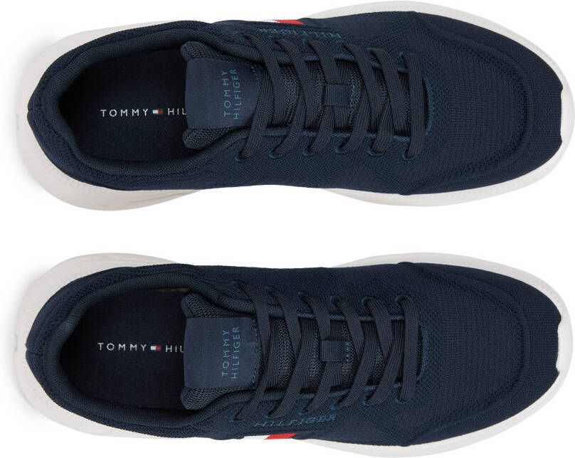 Tommy Hilfiger Sneakers MODERN RUNNER KNIT EVO ESS Vrijetijdsschoenen lage schoen veterschoen in comfortabele vorm