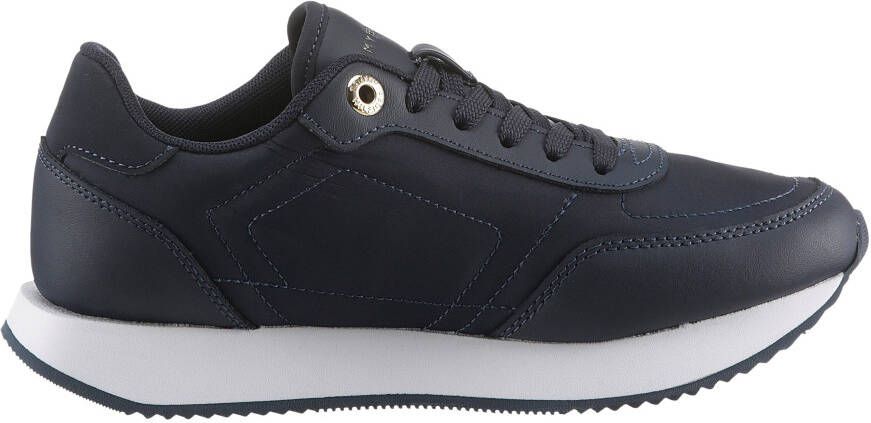 Tommy Hilfiger Sneakers ESSENTIAL RUNNER vrijetijdsschoen halve schoen veterschoen met gepolsterde schacht