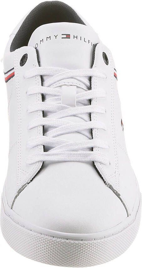 Tommy Hilfiger Sneakers ESSENTIAL LEATHER SNEAKER DETAIL met strepen in tommy-kleuren