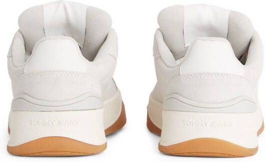 TOMMY JEANS Plateausneakers TJW SKATE SNEAKER vrijetijdsschoen lage schoen veterschoen met gepolsterde schacht