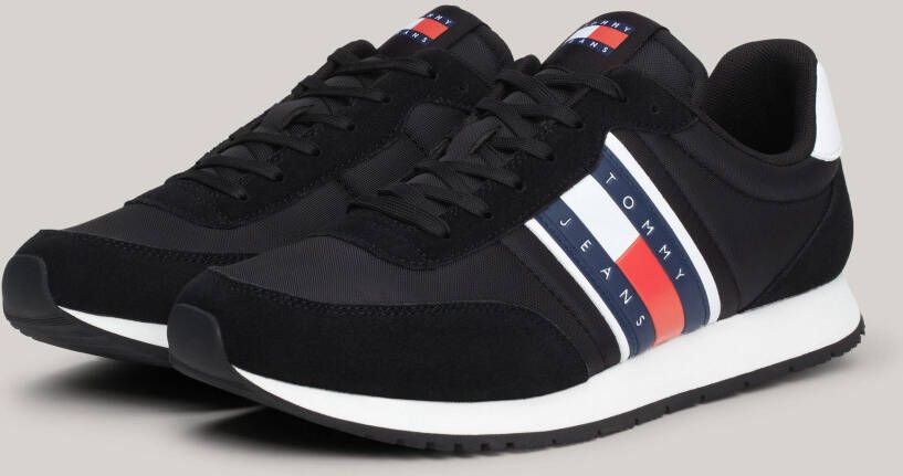 TOMMY JEANS Sneakers TJM RUNNER CASUAL ESS vrijetijdsschoen halfschoen veterschoen met zijlogo-vlag