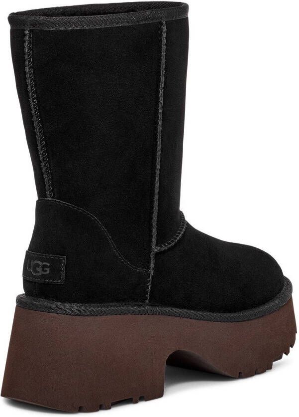 UGG Instaplaarzen CLASSIC SHORT NEW HEIGHTS plateau laarzen winterlaarzen boots met binnenrits