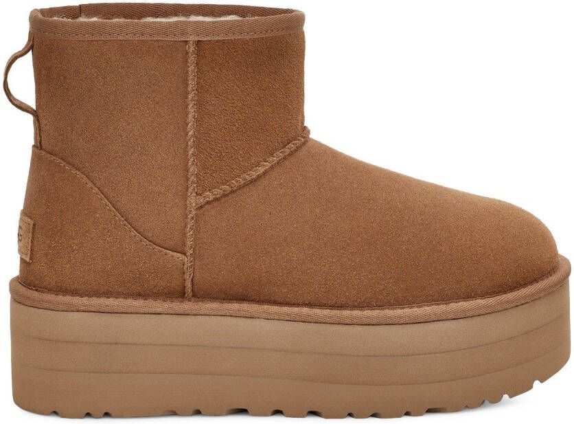 UGG Plateaulaarsjes Classic Mini Platform Winterlaarzen plateaulaarzen instaplaarzen om in te stappen